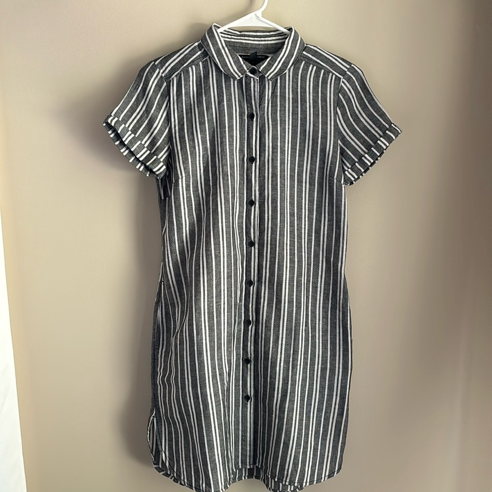 Banana Republic button-down shirt dress